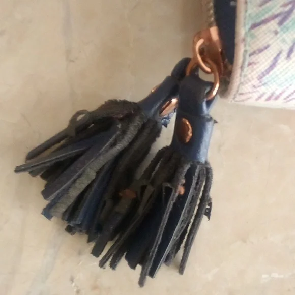 Buxton Wallet For Checkbook, Money & Credit Cards - Picture 2 of 6